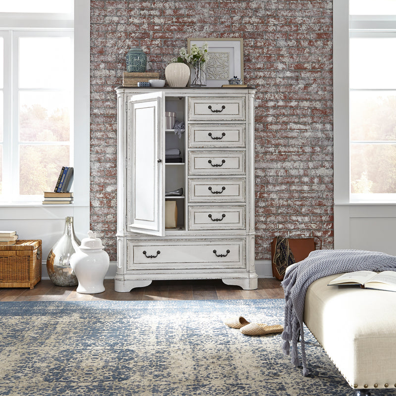 Magnolia Manor Master Chest