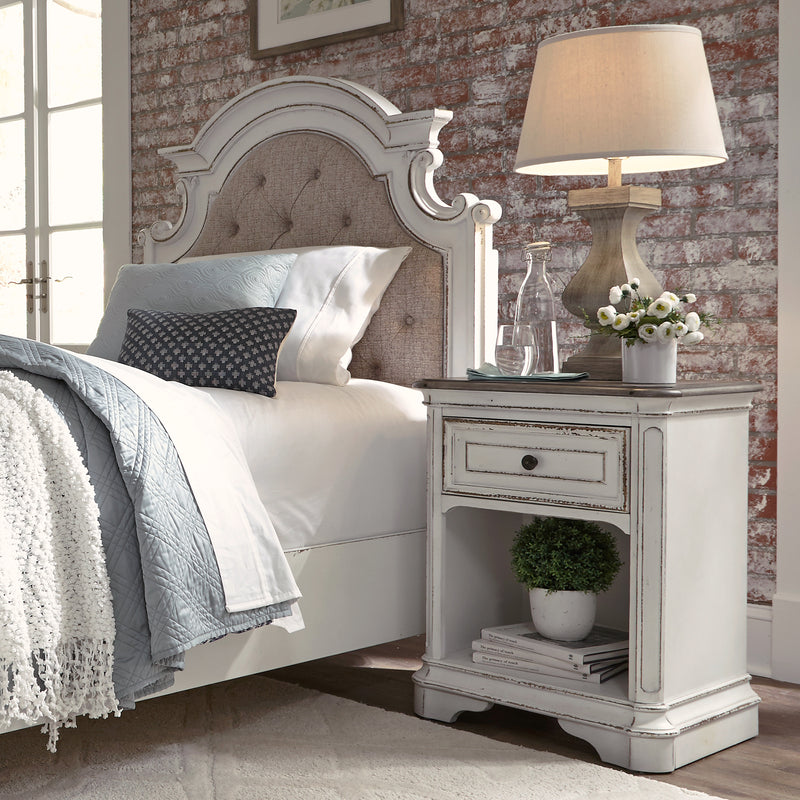 Magnolia Manor 1 Drawer Night Stand