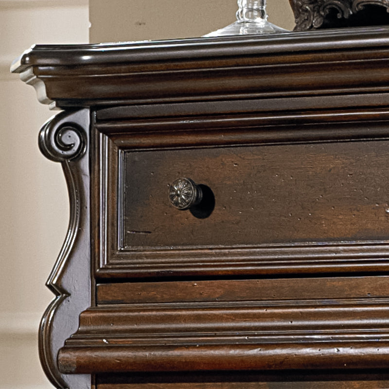 Arbor Place 6 Drawer Chest