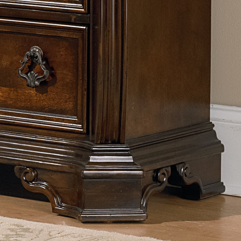 Arbor Place 6 Drawer Chest