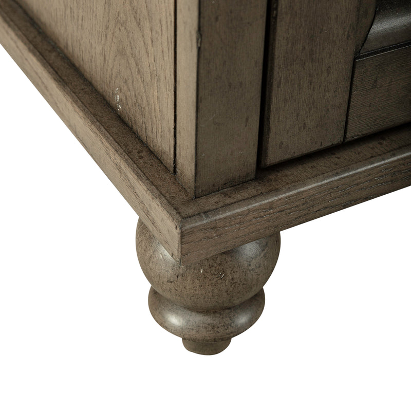 Americana Farmhouse Chair Side Table